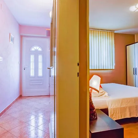 Πανσιόν Tragos In - Mittel-dalmatien 3*