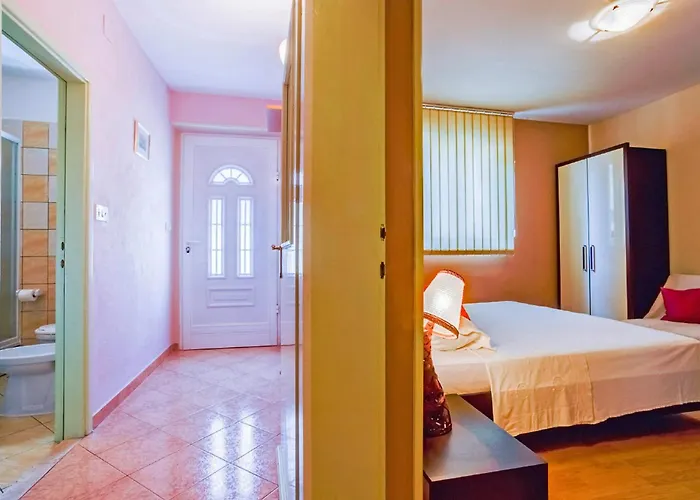 Гостевой дом Tragos In - Mittel-dalmatien 3*